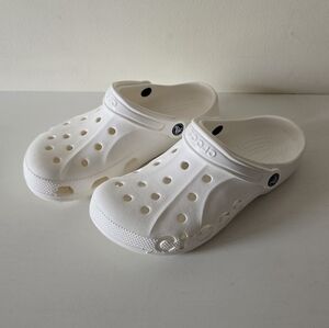 Crocs Classic White Clogs Women’s 9 / Men’s 7